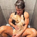 Polo Morín Instagram - Su primer baño 🐾 :) 🦮🫰🏼❣️🐾🫶🏼 #puppy