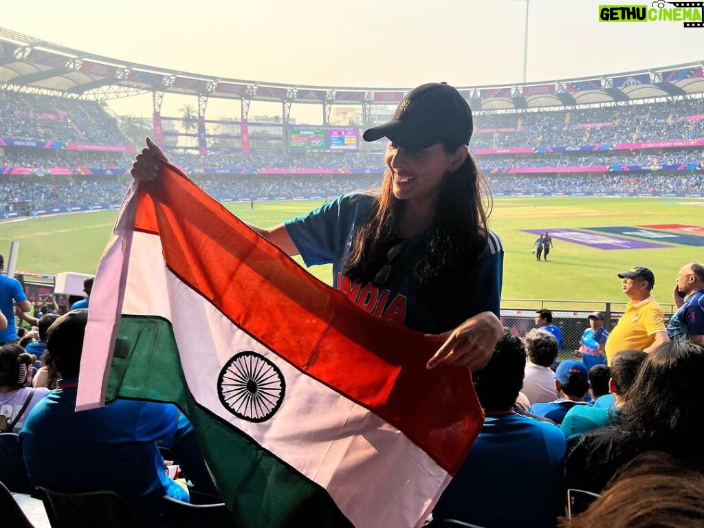 Pooja Chopra Instagram - Couldn’t have asked for a better FIRST stadium experience, Witnessing electrifying energy at the semi’s of unbeaten India⚡️Indiaaaa Indiaaaahhhh 🇮🇳 Wankhede Stadium