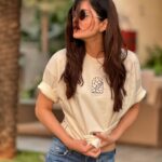 Pooja Chopra Instagram - 🦁+🌻 📸 by @aamirmeer_5