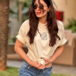 Pooja Chopra Instagram - 🦁+🌻 📸 by @aamirmeer_5