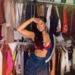 Poonam Pandey Instagram - Christmas vibe in Saree! 😜