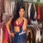 Poonam Pandey Instagram - Christmas vibe in Saree! 😜