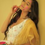 Poonam Pandey Instagram - Holi vibes got me ✨💕 #holi #colorful #fun #poonampandey