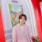 Rathavit Kijworalak Instagram - ดีใจที่ได้เจอทุกคนนะครับ 🍓งาน The Temptation of Strawberry 🍓ยังมีถึง 24 มี.ค. 67 นี้ ใครอยากช้อปสตรอว์เบอร์รีเกาหลีก็ไปกันได้เลย #EnjoyKFood #Kfood #Kfruits #Kberry #ThetemptationOfStrawberry #kberrypopup2024