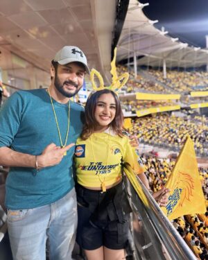 Raveena Daha Instagram - CSK 💛

All about yesterday 🧸 

@vishnuvijay_offl💜 @yashikaaannand 💙#csk #ipl #rd #raveena