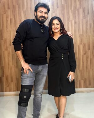 Raveena Daha Instagram - Favourite people 🫠🖤 
#vishnunaa😍 #dineshnaa❤️ 

@vishnuvijay_offl @dineshgopalsamy