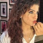 Raveena Tandon Instagram - It’s all within you …. ♥️🙏🏻 #attitude #borntowin 📸 - @rashathadani