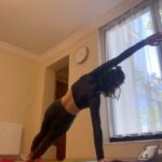 Reyhaneh Parsa Instagram - “Core yoga” Available on YouTube now Check bio‼️ #practiceyoga