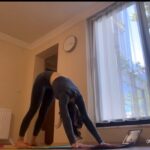 Reyhaneh Parsa Instagram - “Core yoga” Available on YouTube now Check bio‼️ #practiceyoga