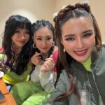 Rhatha Phongam Instagram - เขียวเหนี่ยวทรัพย์ได้มั้ย ... เหนี่ยวใจใครได้ป่าว ว้าววว 🐲🫶🏻 ยืมเพลงหน่อยคะ @debbie_bazoo 🫶🏻❤️