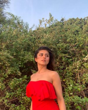 Riddhi Dogra Instagram - Hey 🙋🏻‍♀️What’s going on ?!🤣