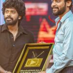 Rio Raj Instagram - Thank you so much @behindwoodsofficial 🙏🏻 To get best entertainer award on my daughter’s bday is extra special for me .. although I’m not very sure if I’m very deserving for this award I truly hope I can live up to it after this..and I dedicate this award to every single person who comes to Chennai with nothing but just their dreams ..stay positive and keep working 🙏🏻🤗 Dress Kadai : @mathewgarmentsoffcl 🤗