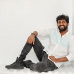 Rio Raj Instagram - Vellai sattaium, Vellai sevurum 🤪 Aprom enna oru photo eduthu utruvom..... 😁 Dress Kadai : @mathewgarmentsoffcl #rioraj 😈