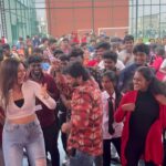 Rio Raj Instagram - Seri Andha hook step ah panni utruvomnu 😁 #joeCulturalsong #Joethemovie 💖💙 Idhutha Andha Hook step uh Padathula konjam better ah ve irukkum 😁😂 To see the proper step visit YouTube 🥶 A @hariharanram_24 🎬 ⭐ing: @rio.raj @siddhukumar 🎼 @rahul_kg_vignesh🎥 @varun_kg_official🎞✂️ Co produced by @pannaibrothersoffl Produced by @visioncinemahouse @arulanandhu.d @thisismathewo All India Theatrical Release by @sakthifilmfactory @bhavyatrikha @malavika_manojj @anbu_thasan @actoraegan @vkvigneshkanna @kevinfelson @praveenalalithabhai @elangokumanan @vjrakesh_offl @studiodigibi @Abusdc