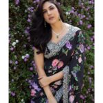 Ritu Varma Instagram - 💟 Outfit @anushareddy.couture Jewellery @starlajewelsofficial Styling @sandhya_sabbavarapu @team_sandhya Styling team @thumu_bhavana @sunandini_vijjagiri MUA @makeupartist_arti Hair @durgarao_kvv Photography @adrin_sequeira