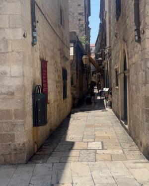 Rodrigo Guirao Díaz Instagram - Les dejo unas fotos de otra hermosa ciudad: Dubrovnik, Croacia. No me pregunten por qué subí la 5ta foto, ahora que estoy escribiendo esto me da fiaca volver a subir todas así que la dejo ajajaj