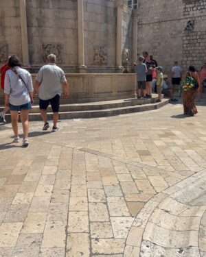 Rodrigo Guirao Díaz Instagram - Les dejo unas fotos de otra hermosa ciudad: Dubrovnik, Croacia. No me pregunten por qué subí la 5ta foto, ahora que estoy escribiendo esto me da fiaca volver a subir todas así que la dejo ajajaj