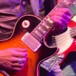 Rodrigo Guirao Díaz Instagram - Haciendo esto te cuento mejor quien y como soy que con mil palabras. #gibsonlespaul #murphylab #gibsonlespaulmurphylab @fran.cuir Palermo Soho