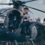 Rodrigo Guirao Díaz Instagram - Seguro los envidiosos dirán que esta trucada la foto, que es imposible que salté yo... Seguro Tom Cruise y su equipo estarán preocupados por esta nueva competencia que nace. Probablemente no reciba su like… Pero en el fondo sabe que ya tiene un sucesor. 😂😂😂 PH: @felipe22herrera genio! Para #JuegoDeMentiras por @telemundoseries 2023 Tom's Cruise