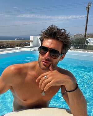 Rodrigo Guirao Díaz Instagram - No me quiero de acá 🥹 Última noche 🇬🇷💪❤️ @sharm_hotel_mykonos