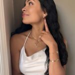 Rosario Dawson Instagram - Lab-created diamonds are diamonds, held to the highest quality standards. ✨  @theofficialpandora’s Diamonds by Pandora shine bright just like the sight of your Mom. 🤍 #labcreated #diamondsbypandora #mothersday