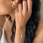 Rosario Dawson Instagram - #labcreated diamonds are a girl’s best friend ✨  @theofficialpandora #diamondsbypandora