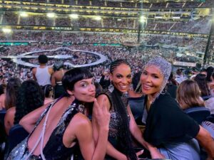 Rosario Dawson Instagram - Look Around It’s Me And My Crew - Big Energy