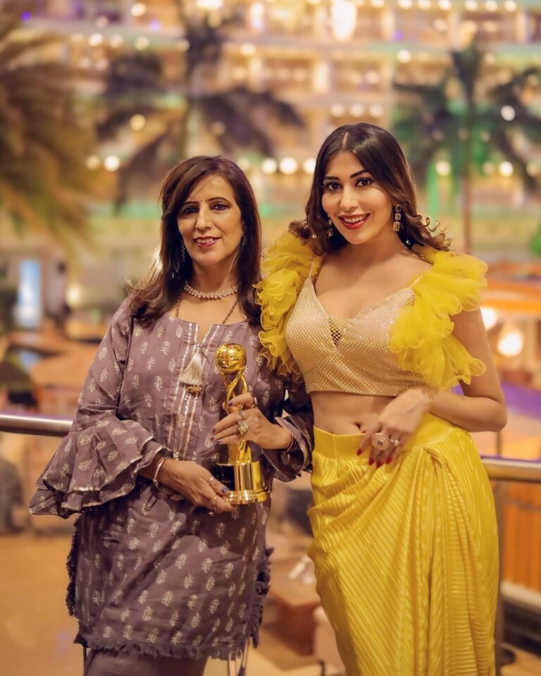Ruma Sharma Instagram - Honored to be crowned the most graceful reality show contestant of #temptationisland at the @indiangoldenaward24 @joilentertainment ♥️ Grateful for this incredible journey and the love and support from everyone who believed in me 🥰 Here’s to chasing dreams with grace and determination! ThankYou - @sandyjoilofficial @beingzayedkhan . Wearing - @ellemorafashions Styled by - @yourstylistforever Earings - @perle__jewels PC - @lsd.photography.official Edit by - @wasey_rock69 . #RumaSharma #Grateful #fashionawards #riseandshine☀️ #ellemora #indowesternstyle #awardshow #designerwears #customisedresses #occasionwear #fashionlookbook Sahara Star Hotel. Mumbai
