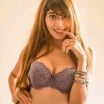 Ruma Sharma Instagram - I am not one in a million kinda girl; I am one in a lifetime 😎 . . Edit by - @wasey_rock69 . #rumasharma #temptationisland #tempatationislandindia #tempter #curvyfashionmodel #slayallday India