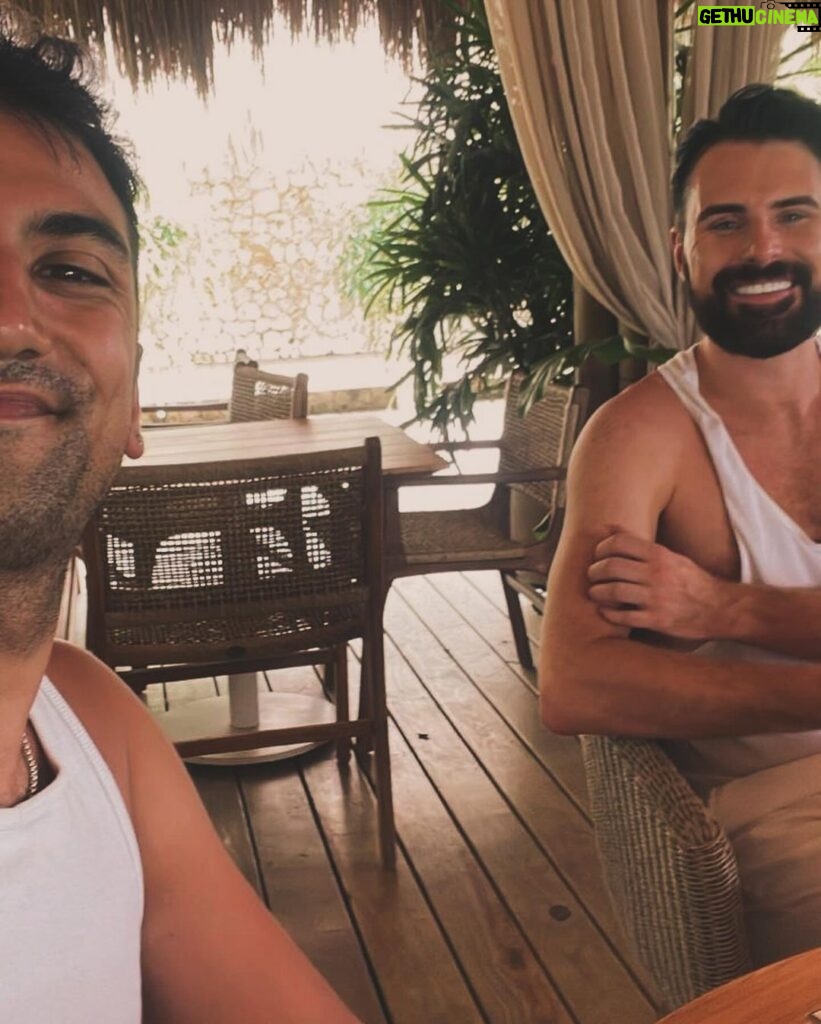 Rylan Clark Instagram - A month on an island in Colombia shooting Dating Naked UK. The best times, The best people, The best memories. Coming soon ❤️🇨🇴 Tierra bomba