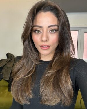 Sıla Türkoğlu Instagram - •Backstage•
 sadece bi kısmı🤓🌹