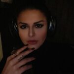 Sahar Moghadass Instagram - Studio ... 🤍🤘🏻👊🏻 . . #sahar #saharmusic #studiotime #God #🤍 London