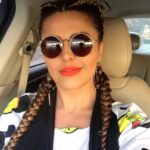 Sahar Moghadass Instagram - زمان چه زود ميگذره ... ٣ سال پيش پشت صحنه ويدئو ( اى جان ) 😏 . . Hair & makeup & style : @nafisehkamkar Model : @farhadchabok #sahar #saharmusic #eyjan #اى_جان #God #🤍 St John's Wood