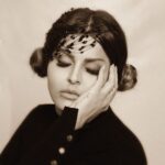 Sahar Moghadass Instagram - عزيزانم نظراتتون رو در مورد آهنگ ( مو بى تو ) برام بنويسين ، دوستش داشتين يا نه ؟ 🤗 . . Makeup & hair : @sadafaras Photo : @namastudio #sahar #saharmusic #مو_بى_تو #mo_bi_to #God #love #❤️ St John's Wood