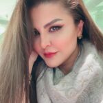 Sahar Moghadass Instagram - اينروزها بيشتر به چى فكر ميكنى ؟ من : كاش بشه ديگه به هيچى فكر نكنم …. Harrods