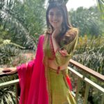 Sanjana Sanghi Instagram - Bestie’s mehendi round up : Copious amounts of dancing, Stomach aches courtesy incessant laughter, And voice loss because we’re a loud cackling bunch 🥹💕 Styled by @eshaamiin1 ⭐️ Goa India