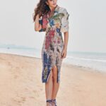 Sanjana Sanghi Instagram - Love. Life. Laughter. Learnings. #2023 🧡 / From a quick 📸 pit stop at the beach in between a press day for #KadakSingh 💜☀️ / Mumbai, Maharashtra
