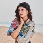 Sanjana Sanghi Instagram - Love. Life. Laughter. Learnings. #2023 🧡 / From a quick 📸 pit stop at the beach in between a press day for #KadakSingh 💜☀️ / Mumbai, Maharashtra