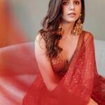Sanjana Sanghi Instagram - Back to where we began! Here in #Kolkata with my #KadakSingh fam❤️ Seeing #KizieBasu occupy such an irreplaceable place in your hearts has always felt magical, and now to witness you making #Sakshi your own is the cherry on the cake! Ami Taratari Phire Aschi ❤️