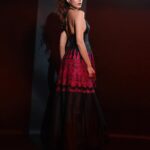 Sanjana Sanghi Instagram - Your abundant love has made our baby #KadakSingh trend on number 1 on @zee5 globally 🖤✨ Here’s taking it back to our most special premier night in Mumbai. One filled with people I love dearly, celebrating our film that has changed something within me, forever. #SOGRATEFUL 🌸☀️ Mumbai, Maharashtra
