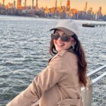Sanjana Sanghi Instagram - In snowy New York, this was a rare sunny day, so yes, we over did the photos okay??? 🙋‍♀️ New York City