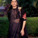 Sanjana Sanghi Instagram - Vibes were too #Kadak 🔥 Our #KadakSingh reaches you this December 8th on @zee5 🖤 Thank you for the insane love for our trailer 🖤✨ . . . . . . . Strutted to our trailer launch at the opening ceremony of @iffigoa in this piece I love from my beloved @varun_bahl 🖤 @varunbahlcouture @eshaamiin1 🌟 Goa