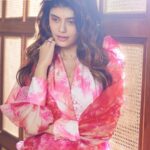 Sanjana Sanghi Instagram - hellloooo ❤️ Posted @withregram • @hellomagindia #HELLOExclusive: • A STAR IS BORN • Fun, full of life, effortlessly stylish and wise beyond her years, Sanjana Sanghi (@sanjanasanghi96) is just getting started. HELLO! straps in to talk about the queen-sized plans this young star has for life and how she was born to act... Grab the May-June issue to read the full interview. . Editor: Ruchika Mehta @ruchikameht05 Writer: Jeena J Billimora @jeena_j_billimoria Photos: Trisha Sarang @trishasarang Creative Direction: Avantikka Kilachand @avantikkak Styling: Anushree Sardesai @anushree_sardesai Assited By: Jhanvi Khatwani @jhanvikhatwani_ Hair: Pushkin Bhasin Makeup: Riya D Sheth Location Courtesy: Balmy, Mumbai @balmymumbai . #SanjanaSanghi #HELLOExclusive #rockstar #bollywoodcelebrities #dilbechara