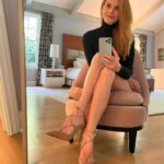 Sarah Rafferty Instagram – Each year the celebrity shoe auction generates funding for @smallstepsproject to provide emergency aid, shoes and food for children and communities living on rubbish dumps and landfill sites around the world. If you’d like to bid on these signed @aquazzura heels, 100 percent of your money will support children taking small steps out of poverty and into educational programs. Here’s a link…

https://smallstepsproject.org/project/sarah-rafferty/