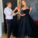 Sarah Rafferty Instagram – #tbt Four years ago today when Nicholas gave up on teaching me how to pose. 🤓 @nicholasme
@voguegreece 
@sheristroh 
@justinggg