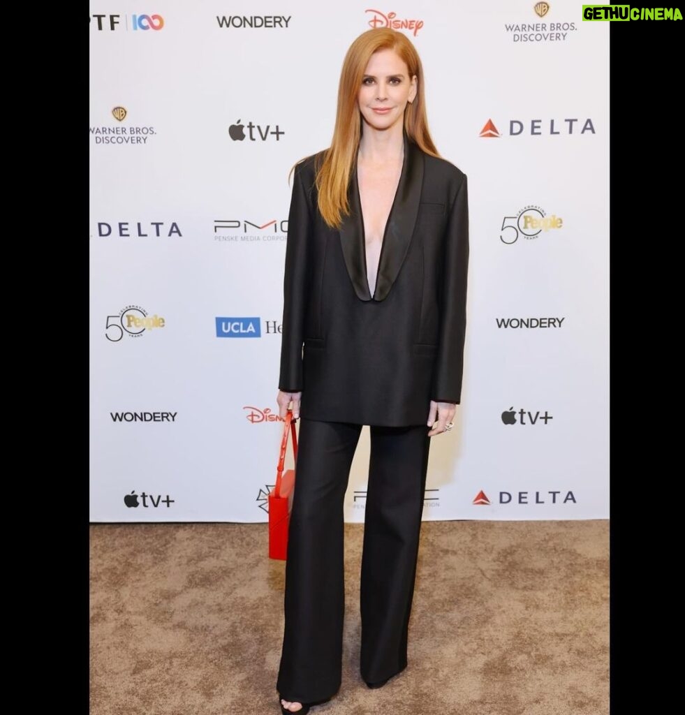 Sarah Rafferty Instagram - Thank you for having me @mptf and thank you for all you do. 💕 Big thanks to @maisonrabihkayrouz 🖤 @louboutinworld @simongjewelry @davestanwell @beau_nelson @hollywoodreporter