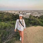 Savannah Clarke Instagram - C O N Q U E R __________________________ It’s not the mountain we conquer but ourselves ____________________________________ #RunyonCanyon #Hike #WalkMore #BackToNature #FreshAir #Exercise #FriendMoments #GettingFit #Sunsets #EveningHikes #LosAngelesWalks #StayFit #Conquer __________________________________ Runyon Canyon