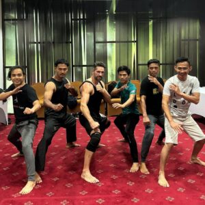 Scott Adkins Instagram - New Years Eve training with the Iko Uwais Stunt Team #indonesia #theraid @iko.uwais @uwais.team @liamodin #scottadkins #warpath