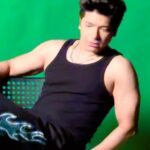 Shaan Instagram - 😅😅😅.. photo shoots can be very tricky .. for us non photoshoot type people .. kya Pose dein.. kuchh samajh nahi aata .. 🙈😅😅😅