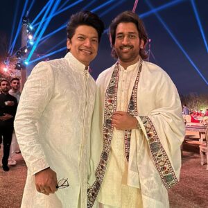 Shaan Instagram - From #Jamnagar 🤍

Outfit: @sdsbykushalshah